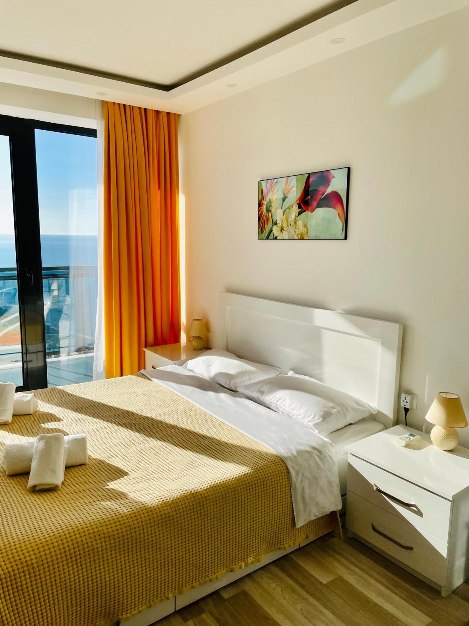 Sea View Apartments Orbi Beach Tower Batumi Eksteriør bilde
